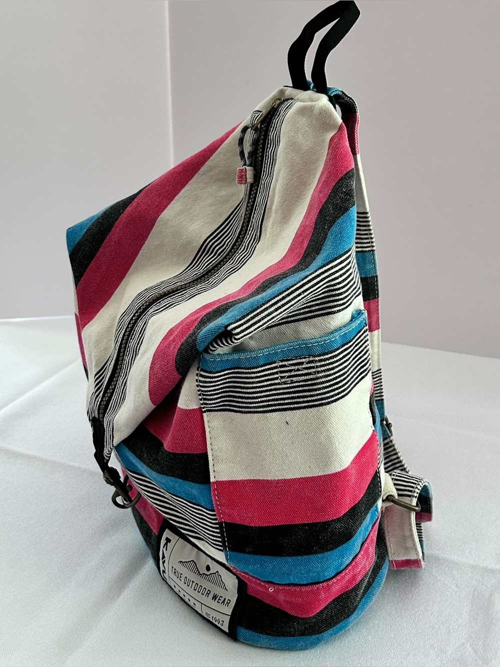 Kavu Free Range Sail Stripe Cotton Canvas Bucket-Style Backpack UNISEX - Picture 7 of 16